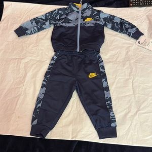 Nike -Tracksuit composed of Sweatshirt and Trousers Baby Boys Camo Tricot Jacket